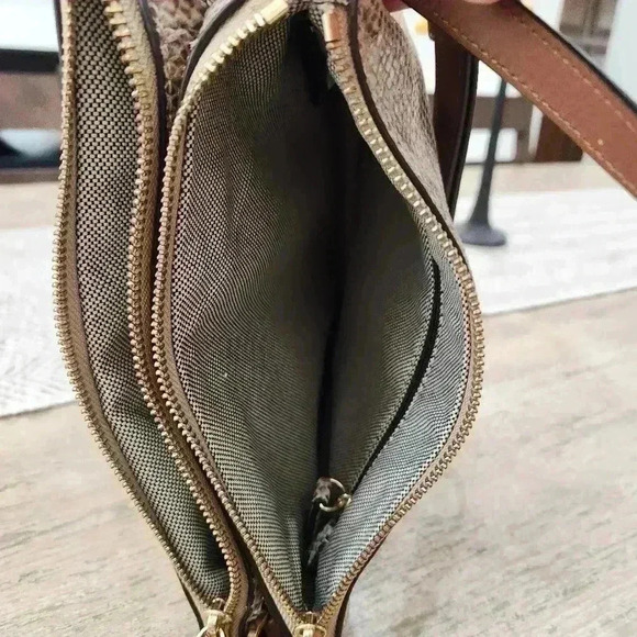 VTG Genuine Vince Camuto Leather Snake skin look. Womens shoulder purse - Picture 5 of 10